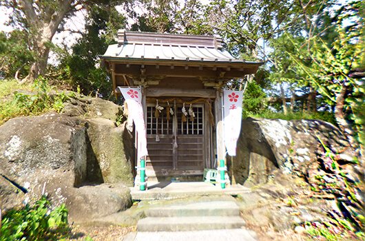 平舘天神社・馬の背