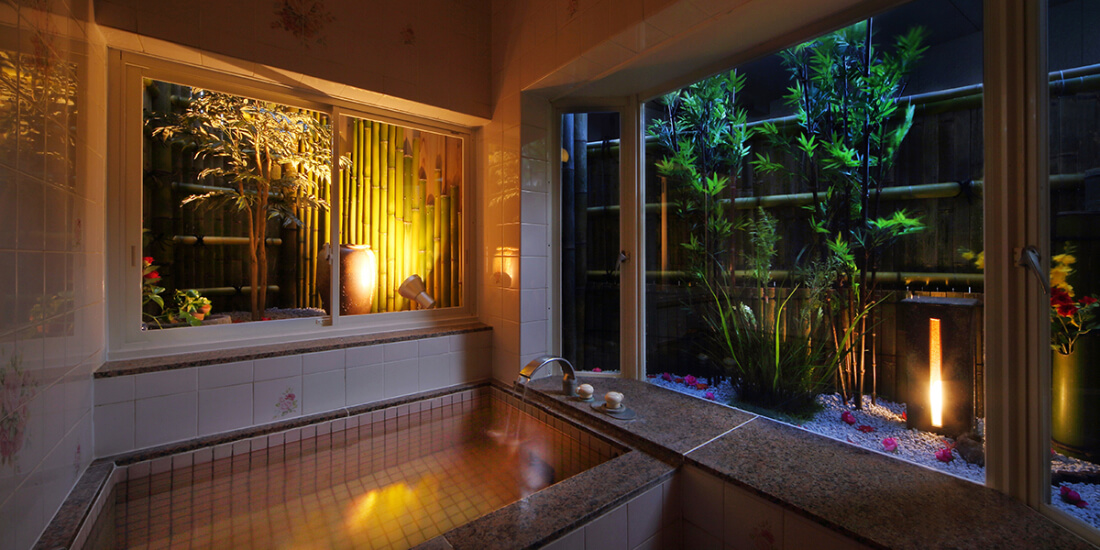 貸切半露天 花の湯