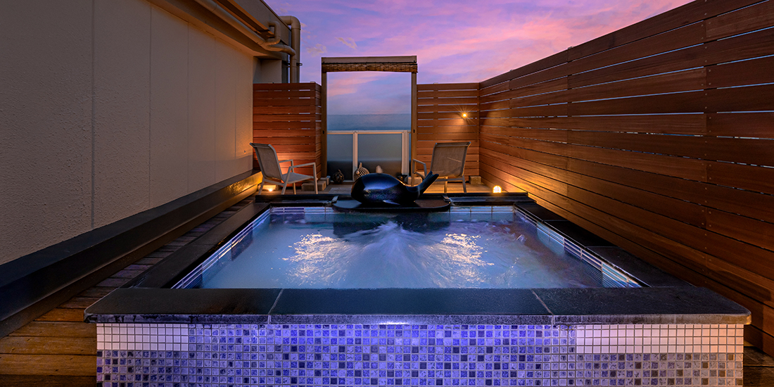 屋上貸切露天風呂 波くじら