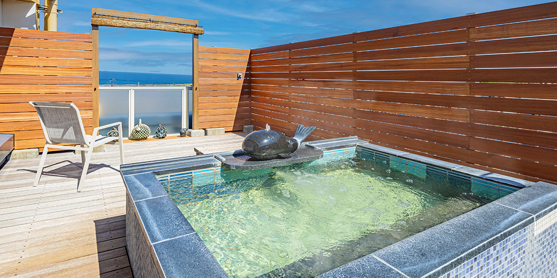 屋上貸切露天風呂 波くじら